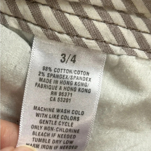 Aeropostale Women's Size 3/4 Floral Bermuda Shorts Brown White Retro Groovy Boho - Picture 14 of 15